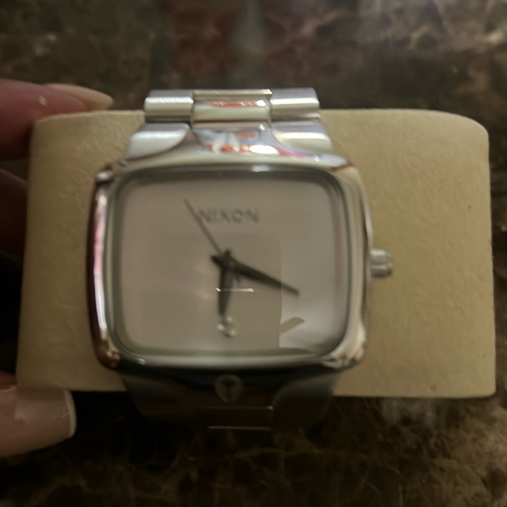 Nixon watch